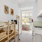 Апартаменты Whome Urban Chic, Great For D Nomads & R Workers
